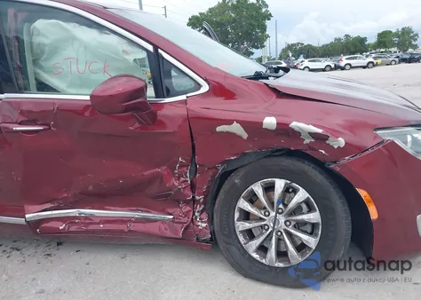 2018 Chrysler Pacifica Touring L z USA, uszkodzony, nr VIN 2C4RC1BG4JR110720